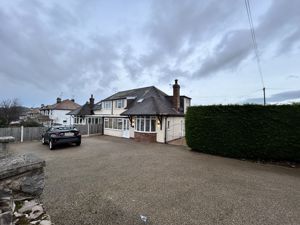 Photo 25- click for photo gallery